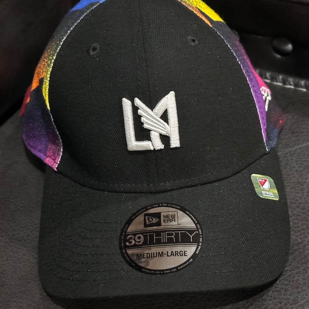 New Era Los Angeles FC '22 39Thirty Pride Stretch Hat M/L